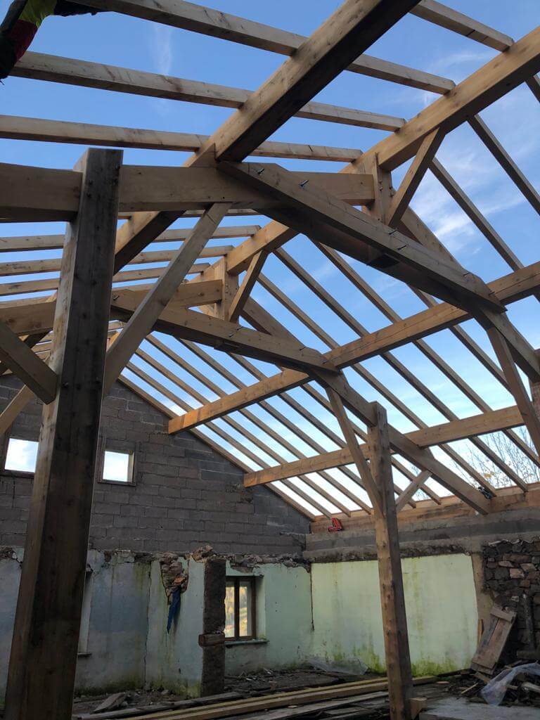 Charpente en bois dans les Vosges : une structure solide pour votre habitat Charpente en bois dans les Vosges : une structure solide pour votre habitat