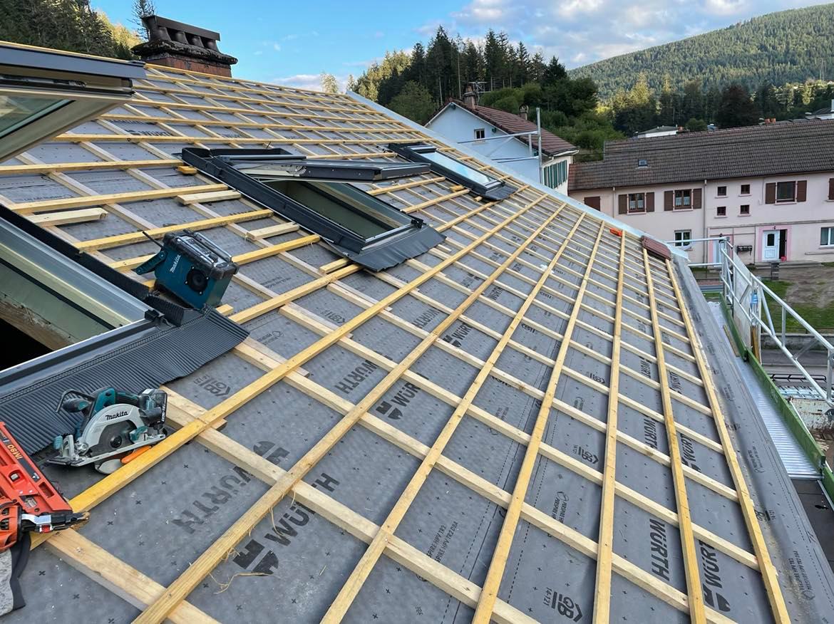 Charpentier couvreur dans les Vosges : votre expert pour une toiture fiable Charpentier couvreur dans les Vosges : votre expert pour une toiture fiable
